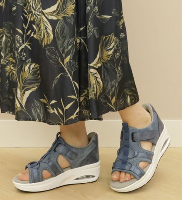 BELLUNA（ベルーナ）の「サッと履けるエアソールスニーカーサンダル（サンダル・ミュール）」｜詳細画像