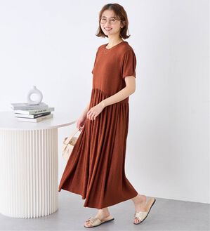 Viola e Viola（ヴィオラ エ ヴィオラ）の「【５つの機能付】楽ちんジャカードワンピース（カットソーワンピース）」｜テラコッタ