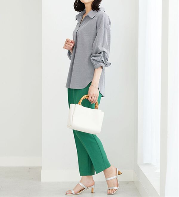 BELLUNA（ベルーナ）の「袖タックデザインスキッパーシャツ（シャツ）」｜詳細画像