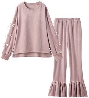 YU'NOW（ユナウ）の「【上下２点セット】ベロアリボンルームウェア（パジャマ・ルームウェア）」｜ピンク