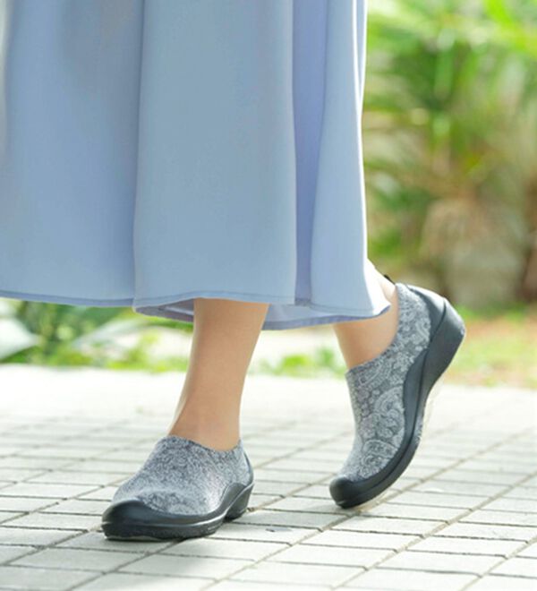 BELLUNA（ベルーナ）の「ゆったりワイズのびの～びウェッジシューズ（パンプス）」｜詳細画像