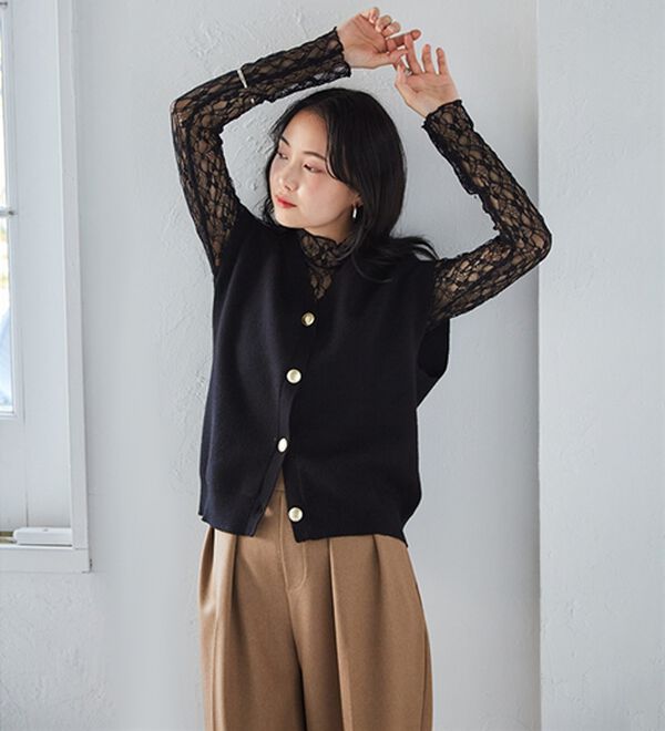 RANAN（ラナン）の「【ムースタッチ】洗える！ゴールド調ボタンニットベスト（ベスト）」｜詳細画像