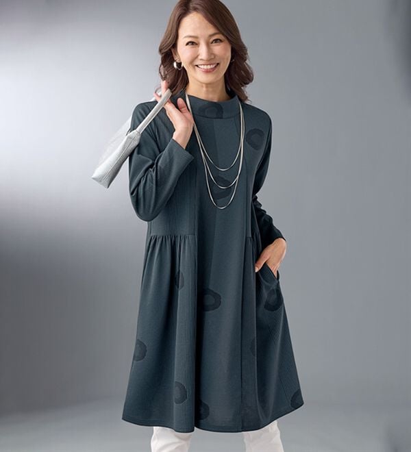 未使用ベルバラードチュニック綺麗な色柄 身幅59着丈84伸縮着やすい長袖一年中 ストライプ柄切替デザインチュニック - ベルーナ【公式】