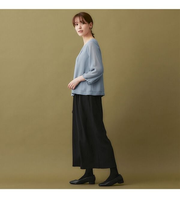 Viola e Viola（ヴィオラ エ ヴィオラ）の「タックデザインシフォンブラウス（ブラウス）」｜詳細画像