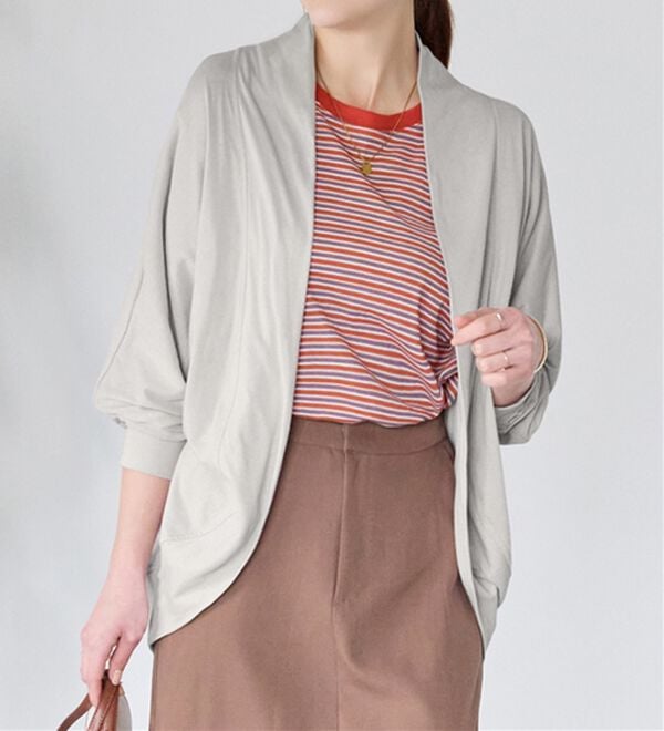 Viola e Viola（ヴィオラ エ ヴィオラ）の「【５つの機能付】ＵＶ対策に！ひんやり　ゆるドルマンカーディガン（ニットカーディガン）」｜ライトグレー