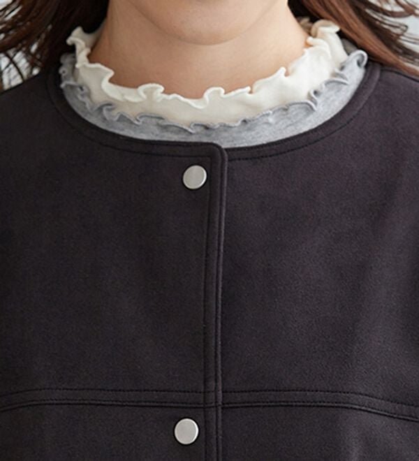 BELLUNA（ベルーナ）の「スエード調ノーカラーロング丈ジャケット（ノーカラージャケット）」｜詳細画像