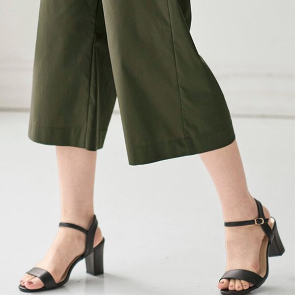 BELLUNA（ベルーナ）の「サラリ綿混ボタン使いキュロットパンツ（クロップドパンツ）」｜詳細画像