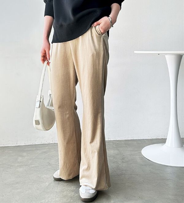 GeeRA（ジーラ）の「ベロアフレアパンツ（フルレングスパンツ）」｜詳細画像