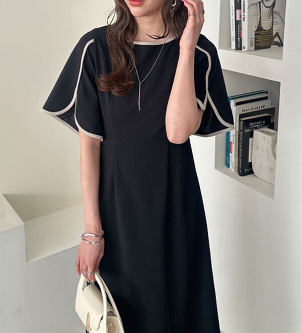 GeeRA（ジーラ）の「スリット入りフレアースリーブワンピース（その他ワンピース）」｜詳細画像