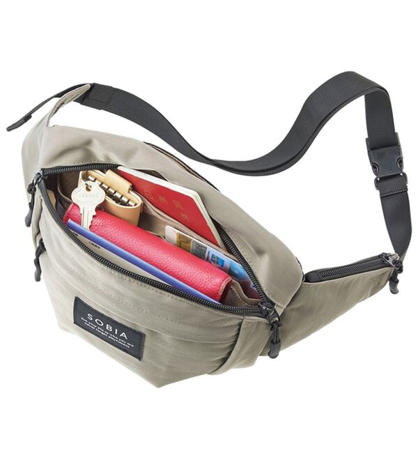 BELLUNA（ベルーナ）の「必要な物だけ収納ウエストボディバッグ（リュック）」｜詳細画像