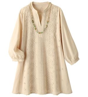 ルフラン（ルフラン）の「綿１００％花刺しゅうブラウス（ブラウス）」｜ベージュ