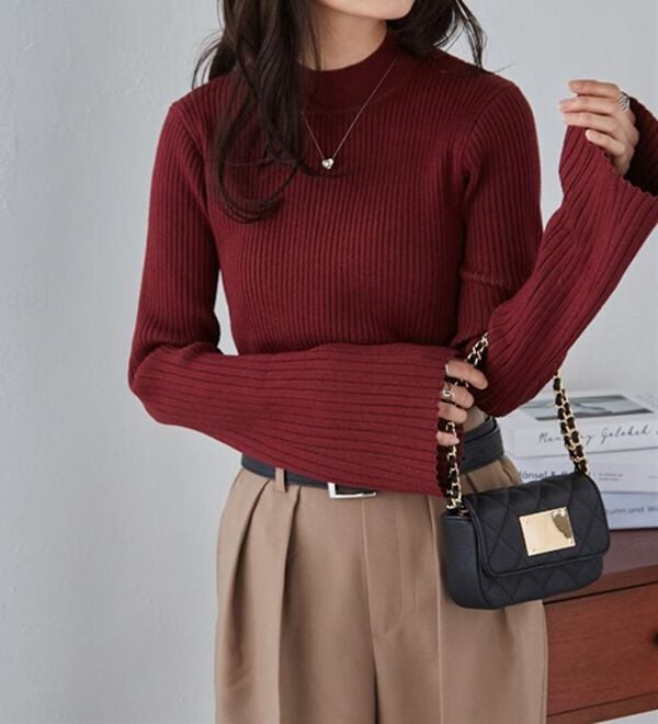 RANAN（ラナン）の「フレアースリーブニュアンスカラーニット（ニット・セーター）」｜ボルドー