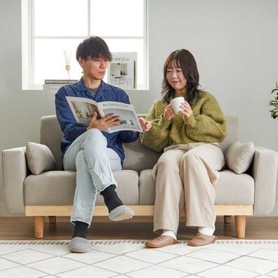 iellio（イエリオ）の「木飾り付ワイドソファＬｉｌｙｙａ＜２．５人掛＞（ソファ）」