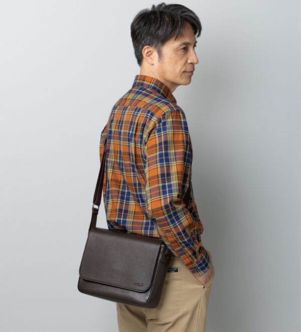 クロコダイル＞レザーフラップショルダー - ベルーナ【公式】