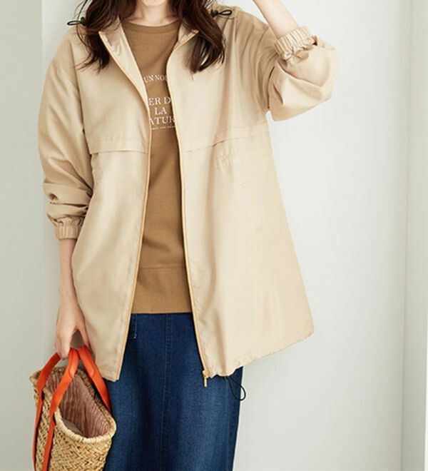 BELLUNA（ベルーナ）の「はっ水加工軽量パーカー（ポーチ付）（パーカー）」｜詳細画像