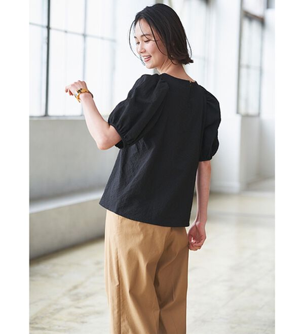 RANAN（ラナン）の「ひんやり！サッカー素材袖ボリュームブラウス（ブラウス）」｜詳細画像