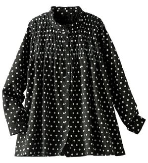 BELLUNA（ベルーナ）の「ぽこぽこ可愛いシャーリング使いドット柄ブラウス（ブラウス）」｜黒&times;オフ白