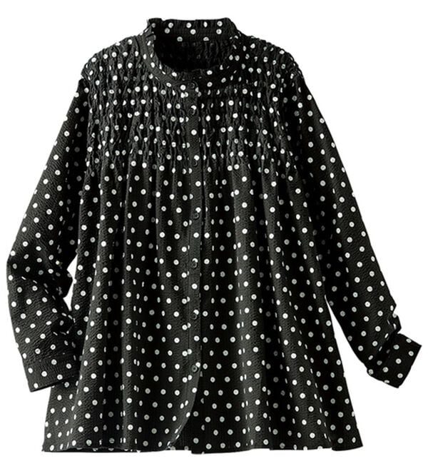 BELLUNA（ベルーナ）の「ぽこぽこ可愛いシャーリング使いドット柄ブラウス（ブラウス）」｜黒&times;オフ白