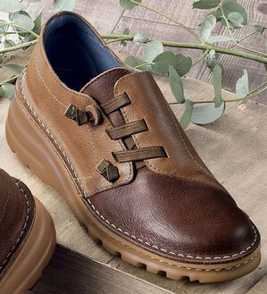 ルフラン（ルフラン）の「アビータ　サイドゴム配色シューズ（スニーカー）」｜ﾀﾞｰｸﾌﾞﾗｳﾝ&times;ﾛｯｼｰﾌﾞﾗｳﾝ