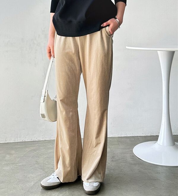 GeeRA（ジーラ）の「ベロアフレアパンツ（フルレングスパンツ）」｜詳細画像