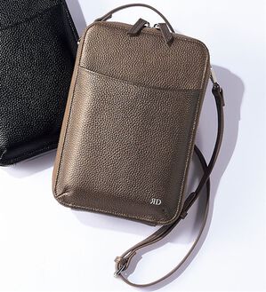ルフラン（ルフラン）の「＜ロダニア＞牛革スマホショルダー（ショルダーバッグ）」｜ブロンズ
