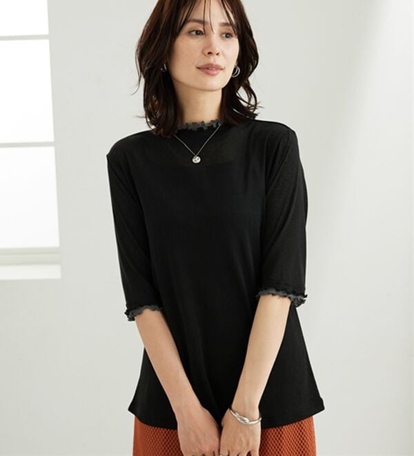 BELLUNA（ベルーナ）の「シアー素材重ね着風フリル衿プルオーバー（カットソー）」｜黒&times;チャコール