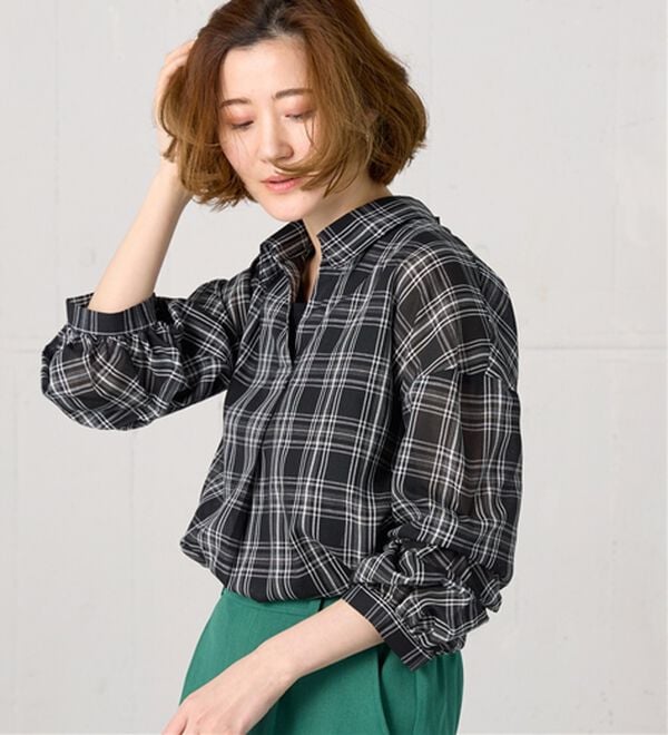 BELLUNA（ベルーナ）の「袖タックデザインスキッパーシャツ（シャツ）」｜詳細画像