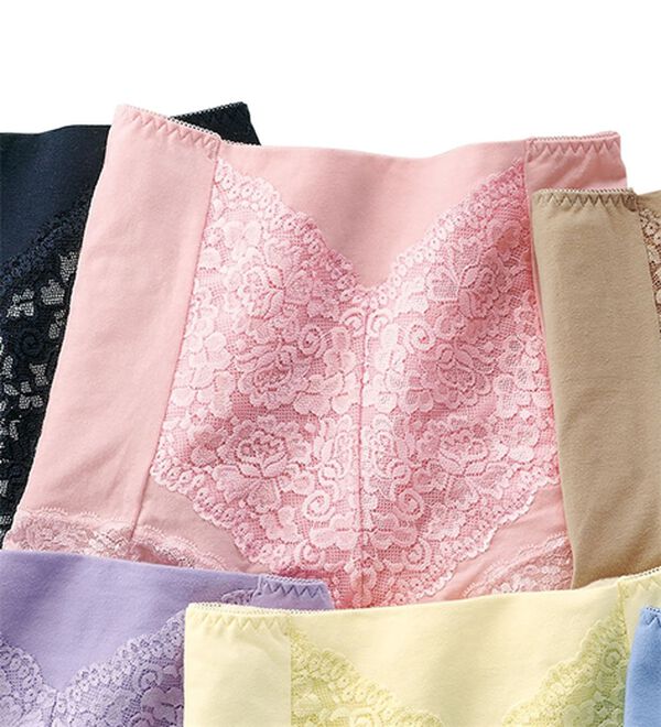 LAVIENNE（ラヴィエンヌ）の「旅のお供にこれ１枚！お腹スッキリ安心ショーツ　単品（安心ショーツ）」｜ピンク