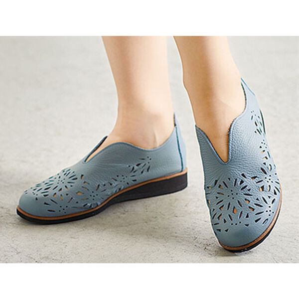 BELLUNA（ベルーナ）の「牛革パンチングレザースリッポンシューズ（スリッポン）」｜詳細画像