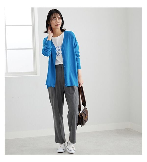 BELLUNA（ベルーナ）の「ボタン使いＶネックカーディガン（ニットカーディガン）」｜詳細画像