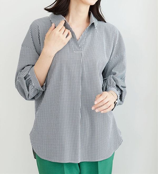 BELLUNA（ベルーナ）の「袖タックデザインスキッパーシャツ（シャツ）」｜詳細画像