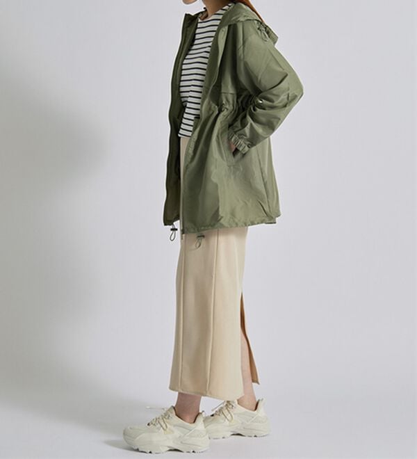 BELLUNA（ベルーナ）の「はっ水加工軽量パーカー（ポーチ付）（パーカー）」｜詳細画像