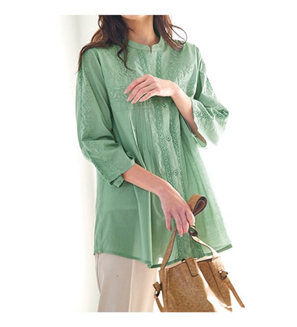 BELLUNA（ベルーナ）の「刺しゅうデザインタックブラウス（ブラウス）」｜詳細画像