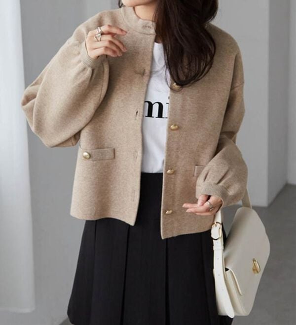 RANAN（ラナン）の「【4つの機能付き】洗える！ゴールド調ボタンニットカーディガン（ニットカーディガン）」｜詳細画像