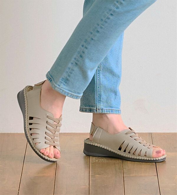 BELLUNA（ベルーナ）の「めちゃ柔らか幅広バックバンドサンダル（サンダル・ミュール）」｜詳細画像