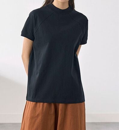 BELLUNA（ベルーナ）の「華奢見せ！しっかり素材コットン１００％Ｔシャツ（カットソー）」