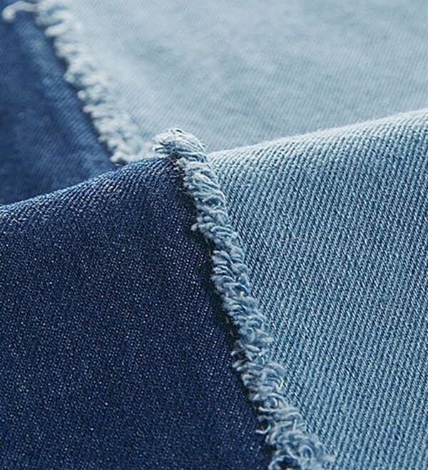 BELLUNA（ベルーナ）の「細見せ！フリンジデニムパンツ（フルレングスパンツ）」｜詳細画像