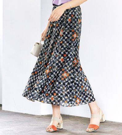 VINNO（ヴィノ）の「シアーチェック柄マキシスカート（ロングスカート）」