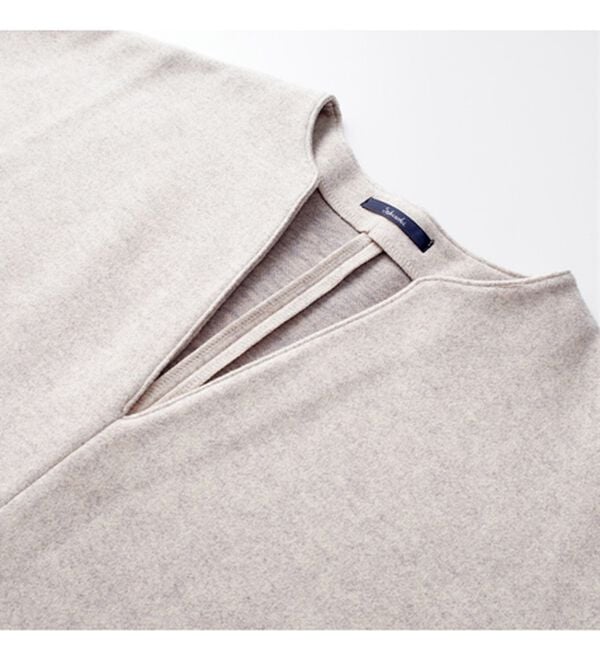 RANAN（ラナン）の「メルトン調素材深Ｖネックポンチョプルオーバー（カットソー）」｜詳細画像