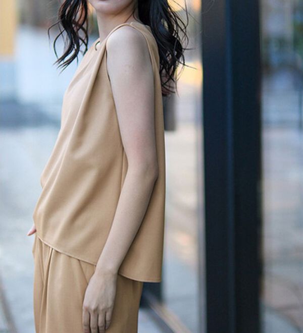 RANAN（ラナン）の「ひんやり！キーネックブラウス&times;パンツ（フルレングスパンツ）」｜詳細画像