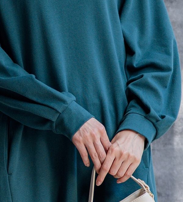 BELLUNA（ベルーナ）の「【吸湿発熱】ポンチ素材チュニックワンピース（チュニックワンピース）」｜詳細画像