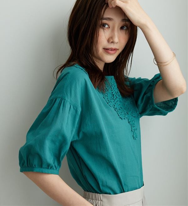 BELLUNA（ベルーナ）の「華やかモチーフレースデザインブラウス（ブラウス）」｜詳細画像