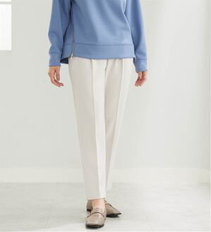 BELLUNA（ベルーナ）の「サマ見えＷウール調テーパードパンツ（テーパードパンツ）」｜アイボリー