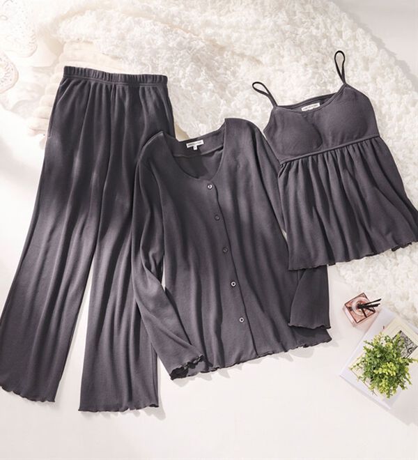 YU'NOW（ユナウ）の「【３点セット】カップ付ワッフルキャミソールルームウェアセット（パジャマ・ルームウェア）」｜詳細画像