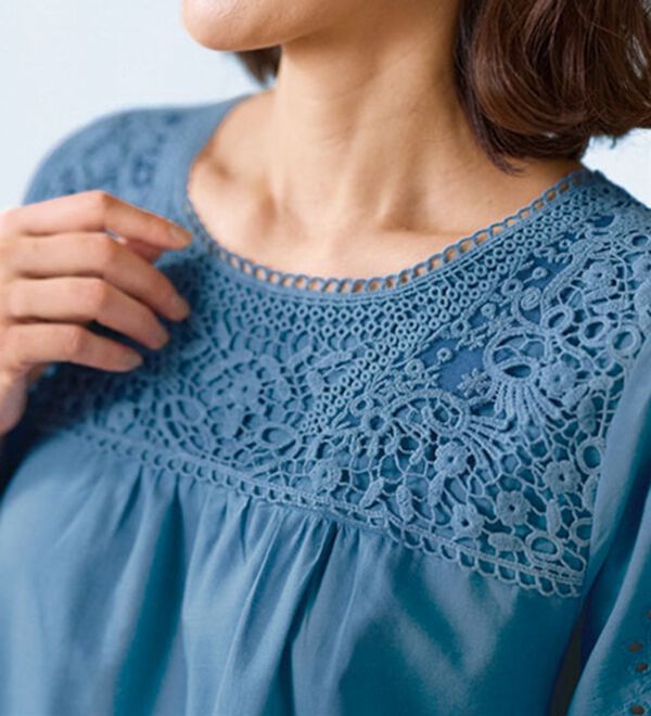 BELLUNA（ベルーナ）の「刺しゅうレース切替チュニック（チュニック）」｜詳細画像