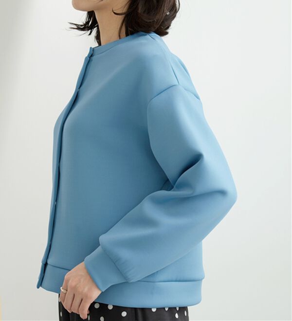 BELLUNA（ベルーナ）の「きれい見えスナップボタンカーディガン（ニットカーディガン）」｜詳細画像