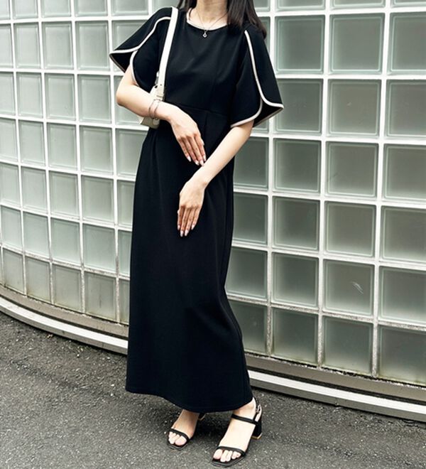 GeeRA（ジーラ）の「スリット入りフレアースリーブワンピース（その他ワンピース）」｜詳細画像