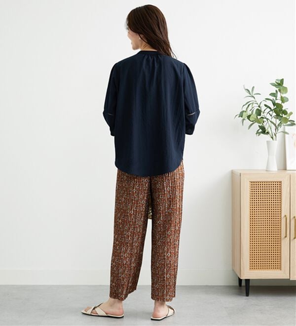 BELLUNA（ベルーナ）の「エアリービンテージ素材タック使いブラウス（ブラウス）」｜詳細画像