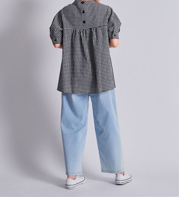 BELLUNA（ベルーナ）の「サッカー素材後ろボタンデザインブラウス（ブラウス）」｜詳細画像