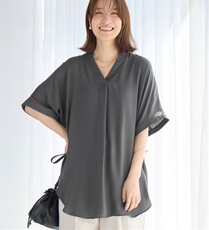 Viola e Viola（ヴィオラ エ ヴィオラ）の「【接触冷感】ひんやり！さらさらＥＡＳＹタックスキッパーチュニック（チュニック）」｜チャコール